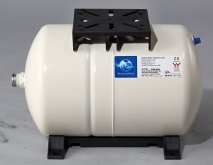 Global 20 Litre Yatay Ayaklı Patlamayan Genleşme Tankı 10 Bar 90 C  1'' Bağlantı